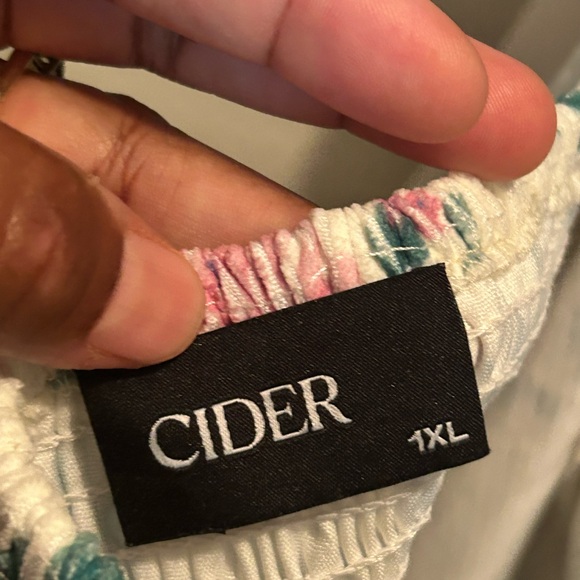 Cider Floral Blouse with Cream Sleeves - Picture 4 of 5